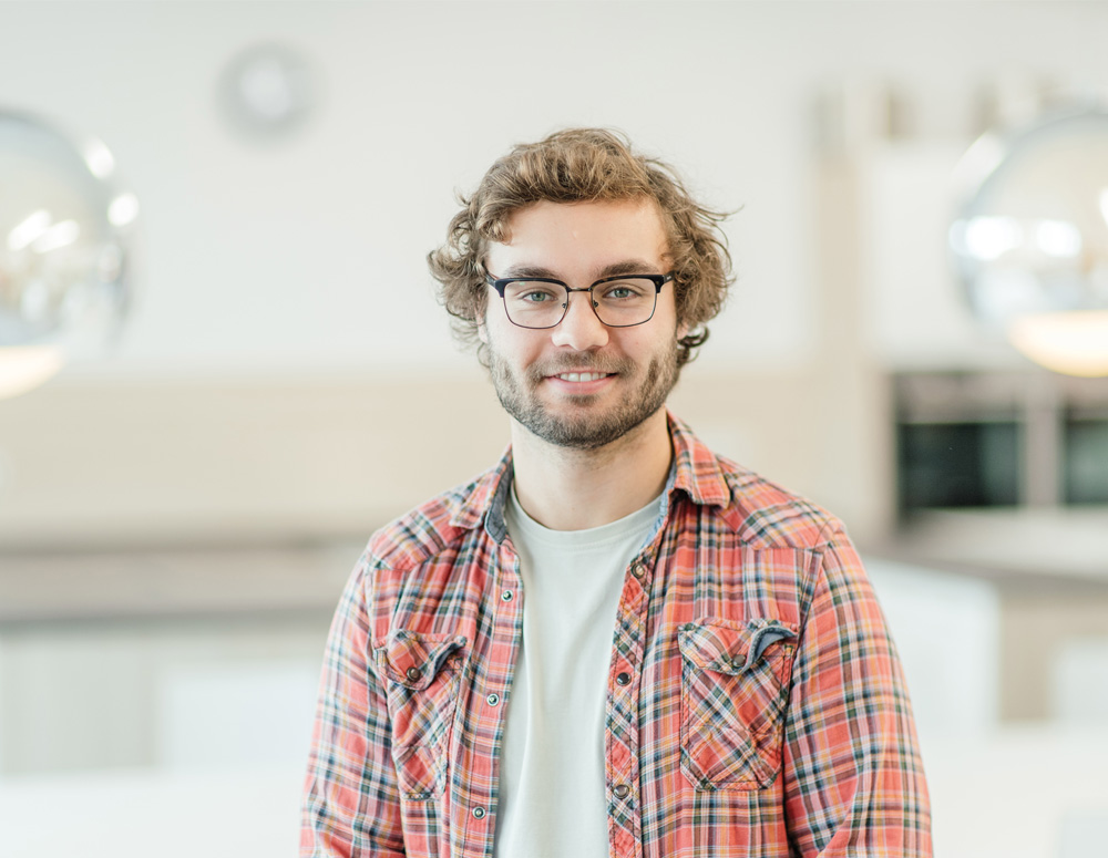 kl home 1000x775 0142